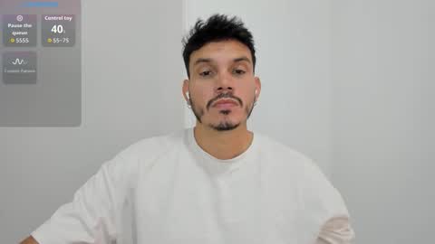 Alejandro online show from October 8, 7:00 pm