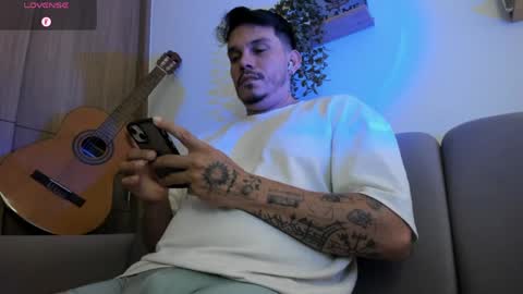 Alejandro online show from April 12, 1:10 am