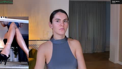 Elle  online show from October 8, 2:36 pm