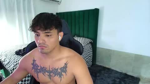 Snapshot of lei_77 chatting on February 3, 11:54 pm Lei online show from February 3, 11:54 pm