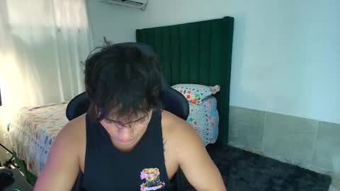 Snapshot of lei_77 chatting on February 23, 7:55 pm Lei online show from February 23, 7:55 pm