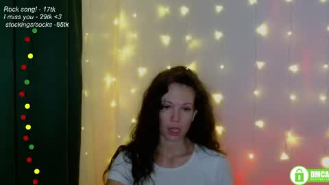 Snapshot of leia_bell chatting on July 11, 7:38 pm hey Im Leia and I love rock online show from July 11, 7:38 pm