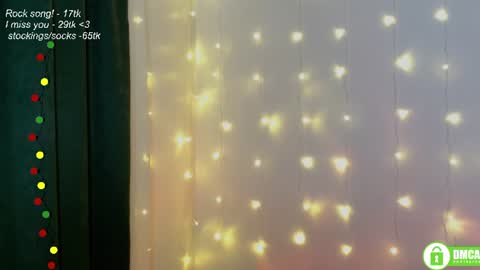 Snapshot of leia_bell chatting on July 17, 7:19 pm hey Im Leia and I love rock online show from July 17, 7:19 pm
