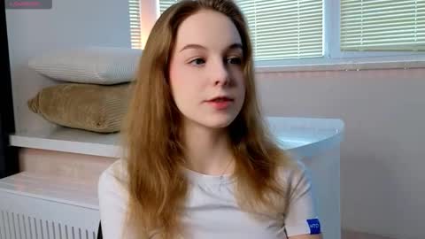 Snapshot of leiamurphy chatting on March 3, 5:13 am Leia online show from March 3, 5:13 am