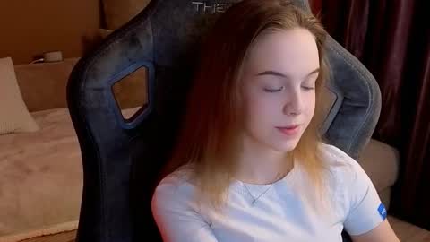 Snapshot of leiamurphy chatting on March 21, 9:14 am Leia online show from March 21, 9:14 am