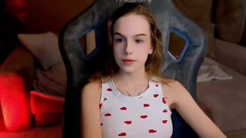 Snapshot of leiamurphy chatting on March 24, 10:20 am Leia online show from March 24, 10:20 am