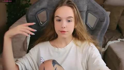 Snapshot of leiamurphy chatting on August 1, 2:16 pm Leia online show from August 1, 2:16 pm