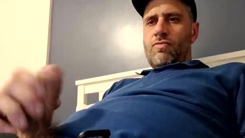 leightimmins001 online show from April 6, 7:59 pm