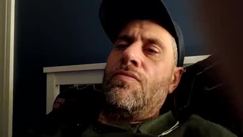 leightimmins001 online show from April 12, 11:10 pm