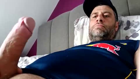 leightimmins001 online show from May 31, 5:48 am
