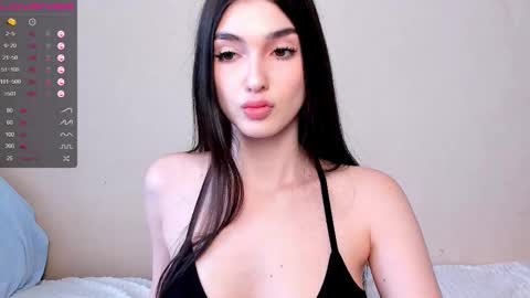 Leila online show from March 22, 11:24 am