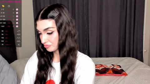 Leila online show from April 21, 8:12 pm