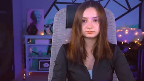 Snapshot of leila_murphy chatting on February 25, 8:58 am LeilaMurphy online show from February 25, 8:58 am