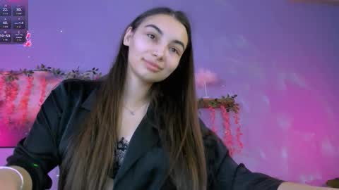 leila_viper_ online show from February 3, 9:09 pm