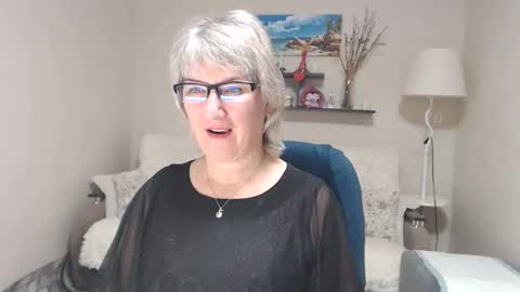 Leila Kinky online show from November 7, 5:18 am