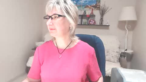 Leila Kinky online show from June 1, 4:03 am