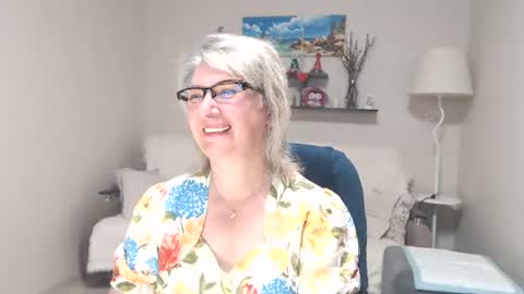 Leila Kinky online show from July 3, 5:03 am