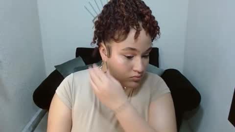 leilaparkersex69 online show from March 20, 1:27 pm