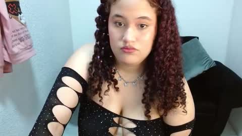Snapshot of leilaprettysex chatting on February 20, 1:00 pm leilaprettysex online show from February 20, 1:00 pm