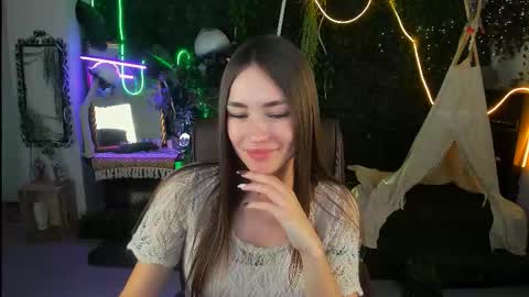 Leila Rai online show from November 10, 1:43 pm