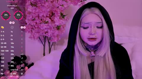 Snapshot of lein_bone chatting on February 9, 2:37 am Lein online show from February 9, 2:37 am