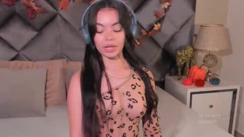 Leizathompson online show from October 29, 7:37 pm