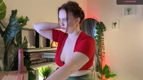 Snapshot of lela_ryan chatting on November 9, 5:11 pm Lela online show from November 9, 5:11 pm