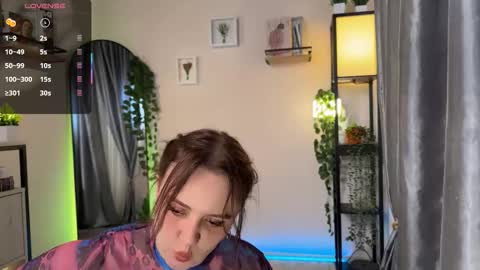 Lela online show from February 28, 9:27 pm