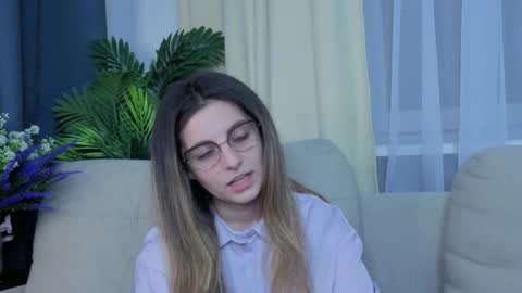 Alexandria online show from October 18, 8:42 pm