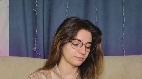 Alexandria online show from November 18, 7:18 pm