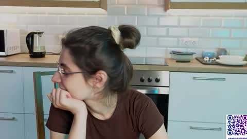 Alexandria online show from November 28, 10:01 pm