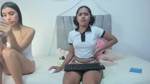 lelany_evans online show from March 12, 5:46 am