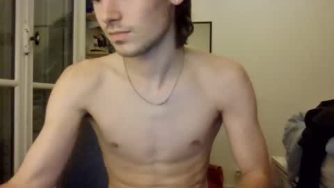 Snapshot of lelele44 chatting on November 17, 10:37 pm lelele44 online show from November 17, 10:37 pm