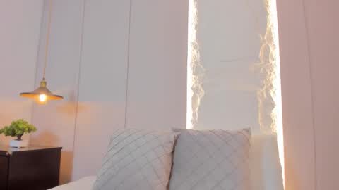 lena_jhons online show from January 14, 12:22 pm