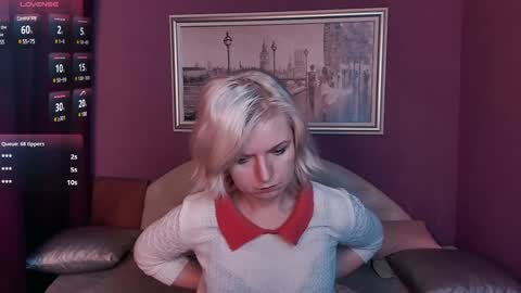 Snapshot of lena_paulles chatting on February 3, 3:49 pm Lena online show from February 3, 3:49 pm