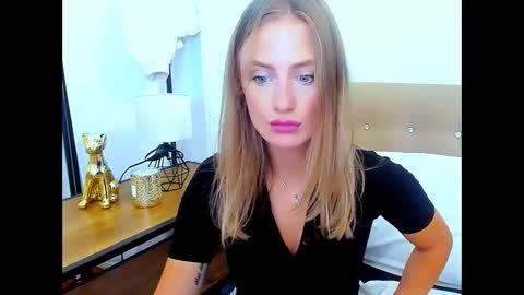 Snapshot of lena_sexi chatting on September 12, 7:36 pm lena_sexi online show from September 12, 7:36 pm