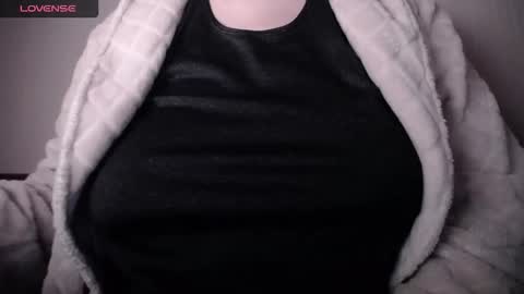 lenagolden online show from February 25, 5:39 am