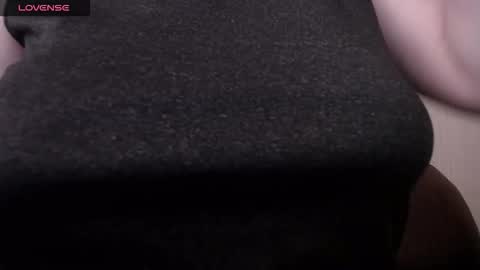 lenagolden online show from March 17, 9:01 am