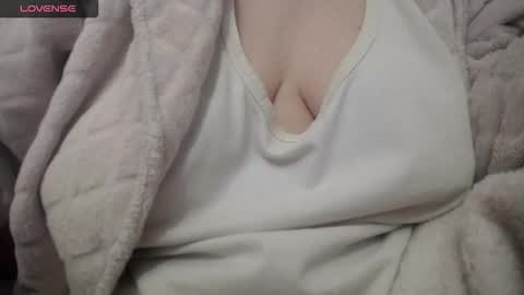 lenagolden online show from March 28, 3:50 am