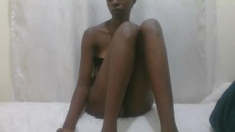 Snapshot of lenah6 chatting on November 5, 1:05 am lenah6 online show from November 5, 1:05 am