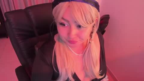 Lenna Kang online show from November 23, 7:57 pm