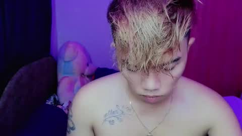 lena online show from April 18, 3:27 pm