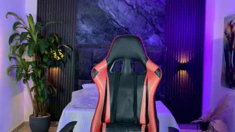 Snapshot of lennaa_s chatting on February 27, 10:43 pm lennaa_s online show from February 27, 10:43 pm