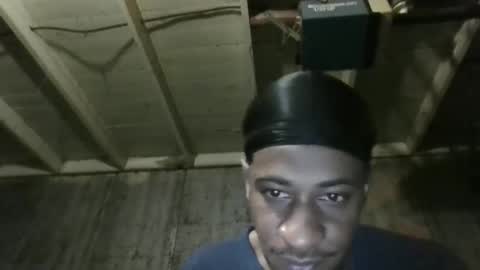 Snapshot of leo199984 chatting on January 18, 8:29 am leo199984 online show from January 18, 8:29 am