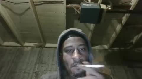 Snapshot of leo199984 chatting on January 19, 2:48 am leo199984 online show from January 19, 2:48 am