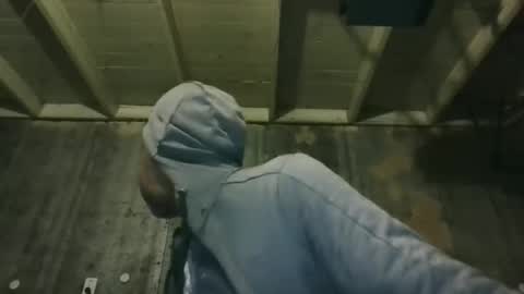 Snapshot of leo199984 chatting on February 17, 3:25 am leo199984 online show from February 17, 3:25 am