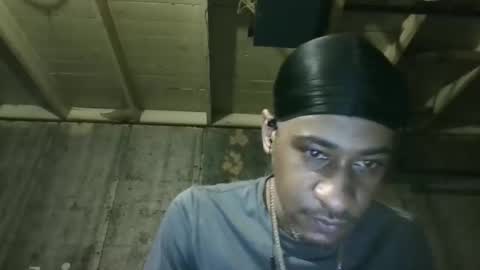 Snapshot of leo199984 chatting on March 1, 6:48 am leo199984 online show from March 1, 6:48 am