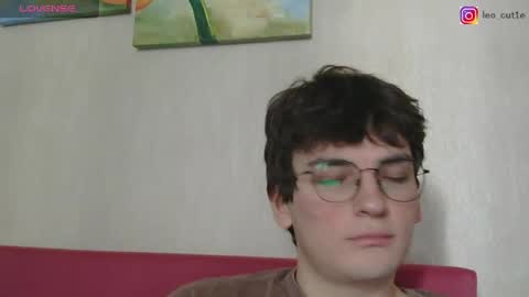 Snapshot of leo_cutie chatting on May 16, 6:21 am leo_cutie online show from May 16, 6:21 am