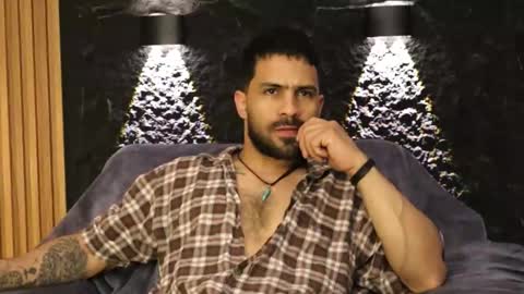 Leo  Diaz online show from February 12, 2:39 am