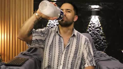 Leo  Diaz online show from April 19, 4:12 am